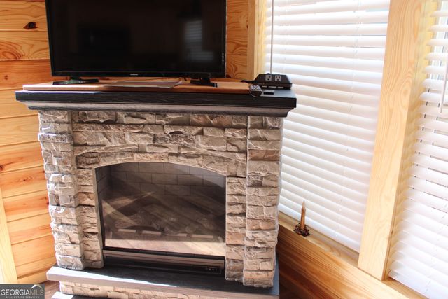 78 Campfire Drive, Cleveland, GA 30528