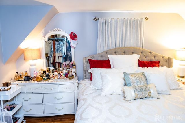 15 S Pulaski Avenue, Sayreville, NJ 08872