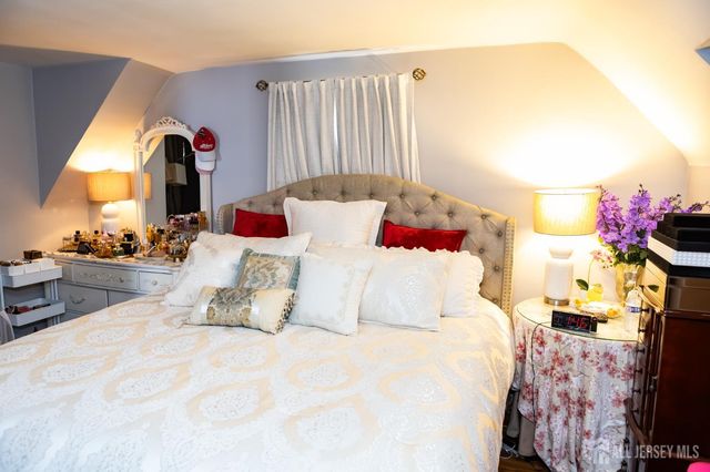 15 S Pulaski Avenue, Sayreville, NJ 08872