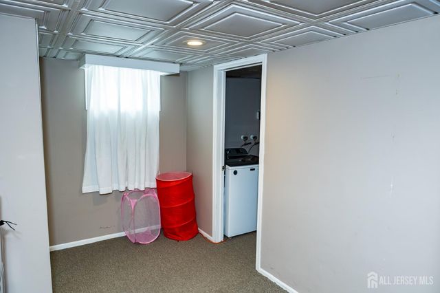 15 S Pulaski Avenue, Sayreville, NJ 08872