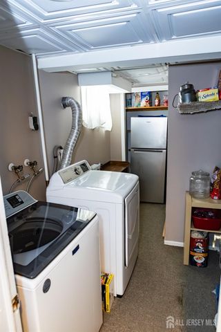 15 S Pulaski Avenue, Sayreville, NJ 08872