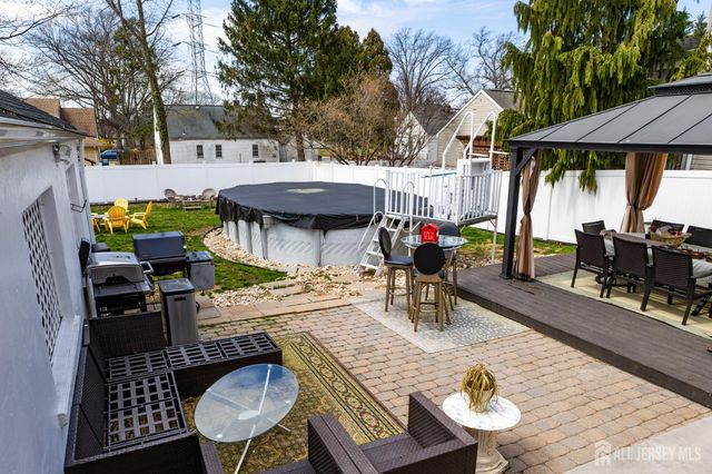 15 S Pulaski Avenue, Sayreville, NJ 08872