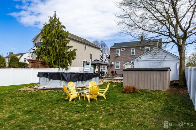 15 S Pulaski Avenue, Sayreville, NJ 08872