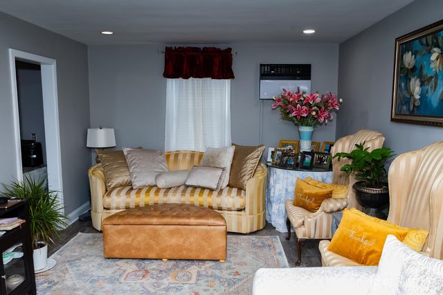 15 S Pulaski Avenue, Sayreville, NJ 08872