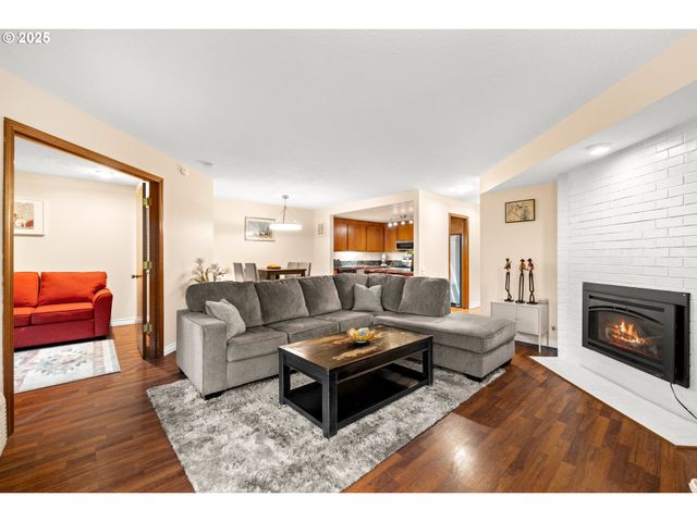 14945 Ne SACRAMENTO St 34, Portland, OR 97230