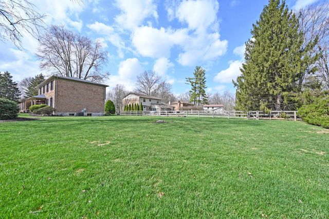 8736 Tiburon Drive, Cincinnati, OH 45249