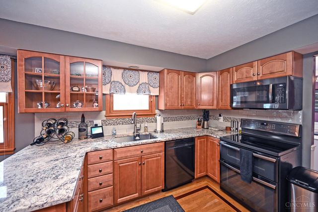 8736 Tiburon Drive, Cincinnati, OH 45249