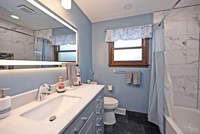 8736 Tiburon Drive, Cincinnati, OH 45249