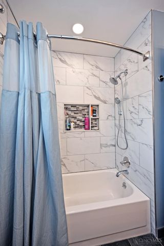 8736 Tiburon Drive, Cincinnati, OH 45249