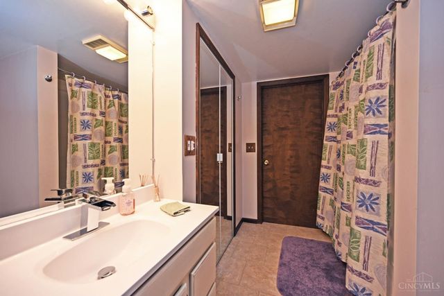 8736 Tiburon Drive, Cincinnati, OH 45249