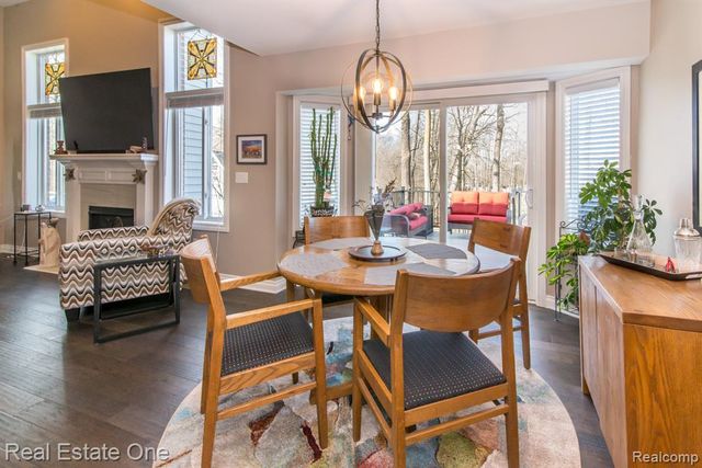 707 6th Street, Fenton, MI 48430