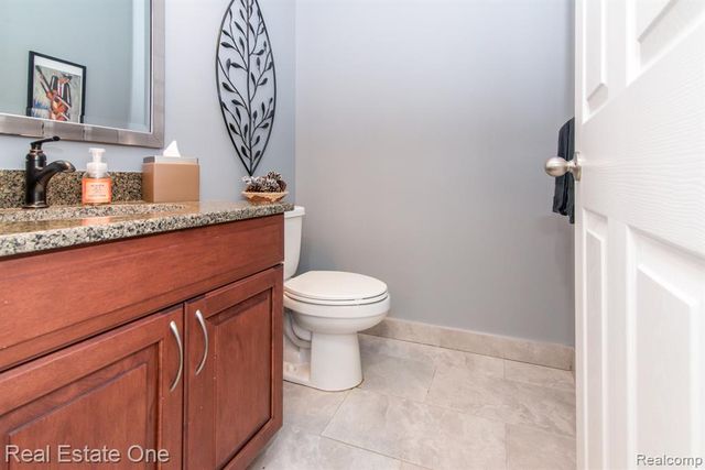 707 6th Street, Fenton, MI 48430