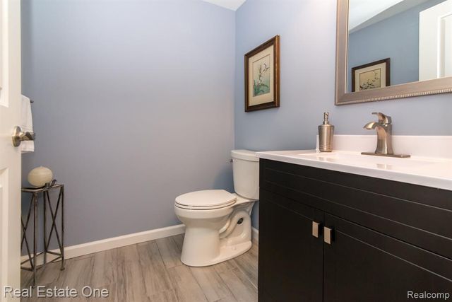 707 6th Street, Fenton, MI 48430