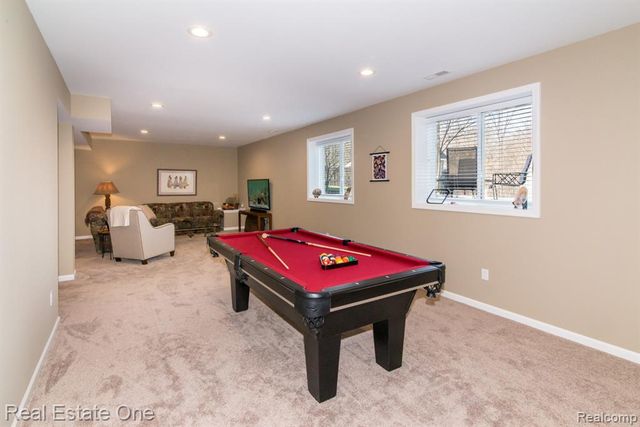 707 6th Street, Fenton, MI 48430