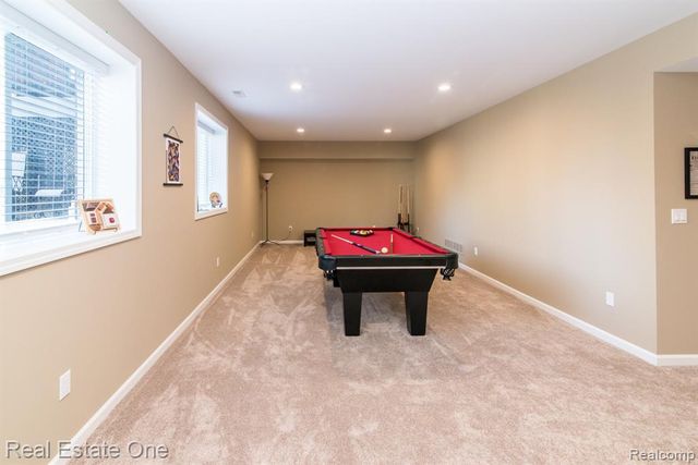 707 6th Street, Fenton, MI 48430