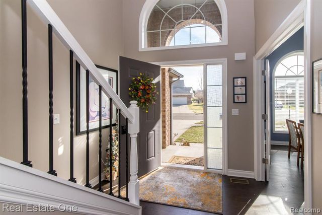 707 6th Street, Fenton, MI 48430