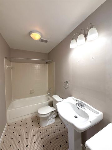 2518 Cranbrook Lane 4, Charlotte, NC 28207