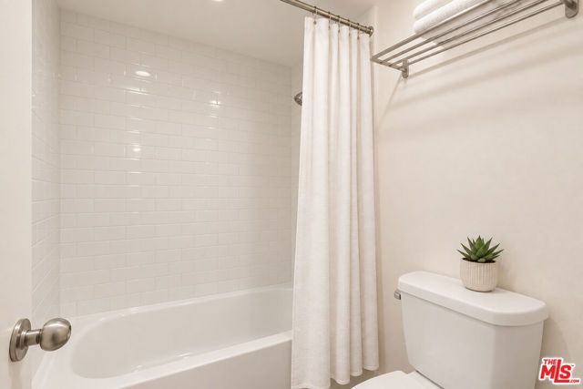 11711 Brookhaven Avenue 3, Los Angeles, CA 90064