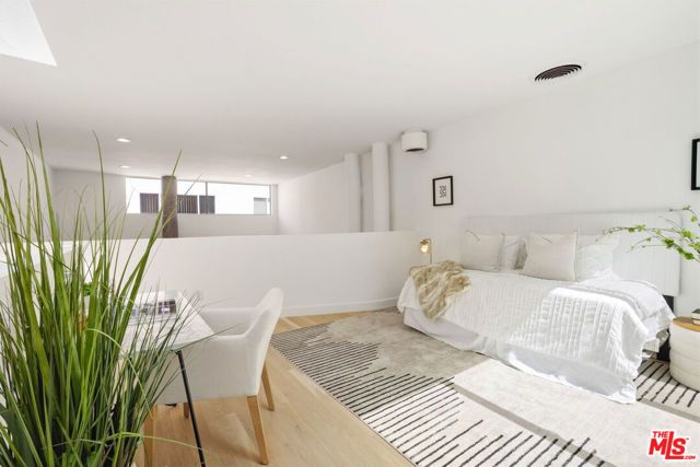 11711 Brookhaven Avenue 3, Los Angeles, CA 90064