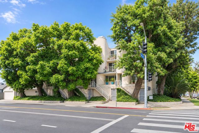 11711 Brookhaven Avenue 3, Los Angeles, CA 90064