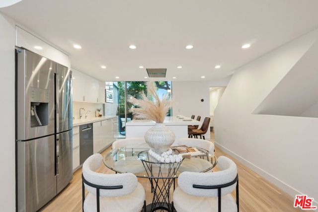 11711 Brookhaven Avenue 3, Los Angeles, CA 90064