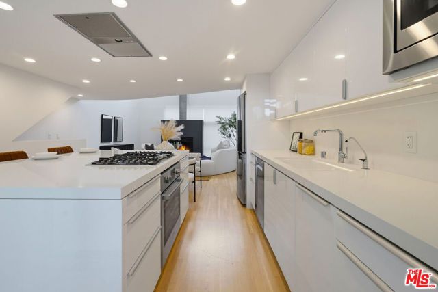 11711 Brookhaven Avenue 3, Los Angeles, CA 90064