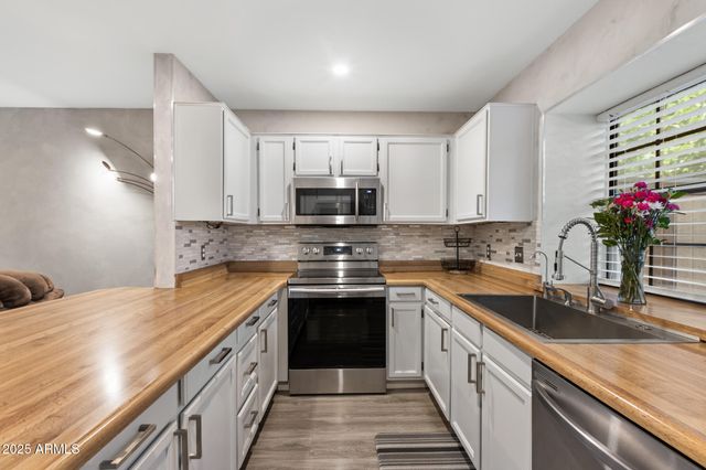 4901 E KELTON Lane 1052, Scottsdale, AZ 85254