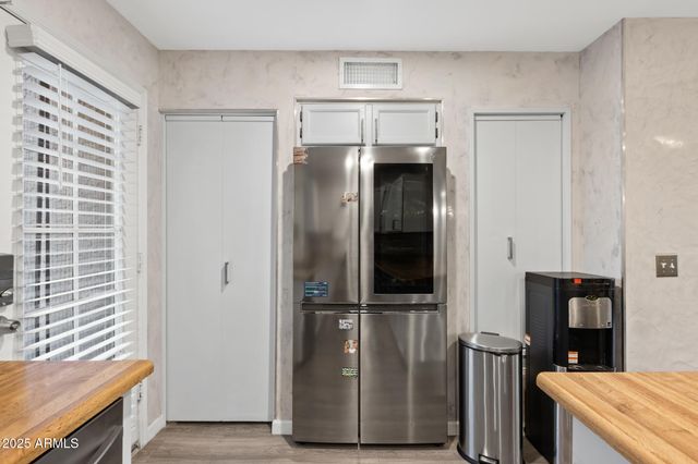 4901 E KELTON Lane 1052, Scottsdale, AZ 85254