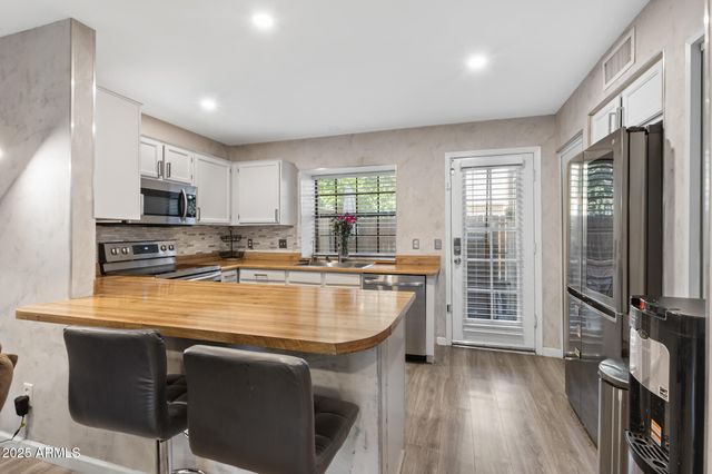 4901 E KELTON Lane 1052, Scottsdale, AZ 85254