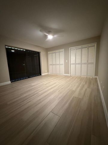 79 Lake Arbor Drive 79, Palm Springs, FL 33461