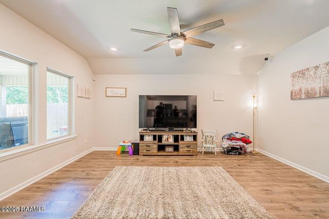 521 Saddle Crest Drive, Lafayette, LA 70507