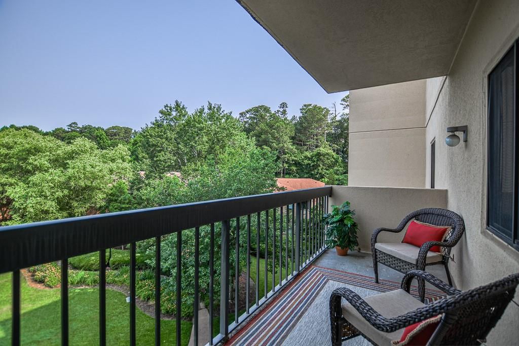 1800 Clairmont Lake 413, Decatur, GA 30033