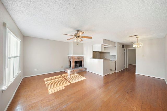 7402 Alabonson Road 506, Houston, TX 77088