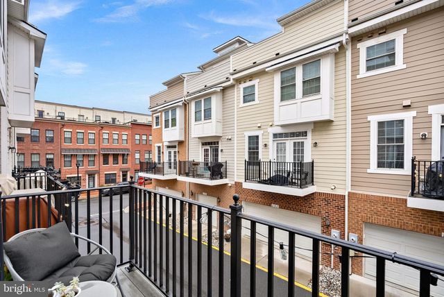 274 HIGH RAIL TER SE, Leesburg, VA 20175