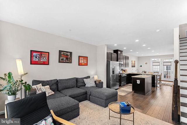 274 HIGH RAIL TER SE, Leesburg, VA 20175