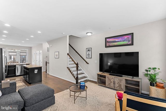 274 HIGH RAIL TER SE, Leesburg, VA 20175