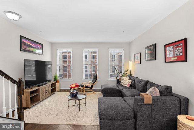 274 HIGH RAIL TER SE, Leesburg, VA 20175