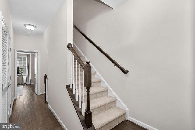 274 HIGH RAIL TER SE, Leesburg, VA 20175