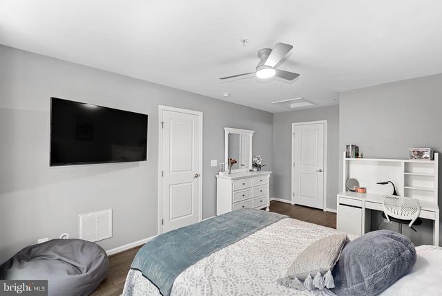 274 HIGH RAIL TER SE, Leesburg, VA 20175