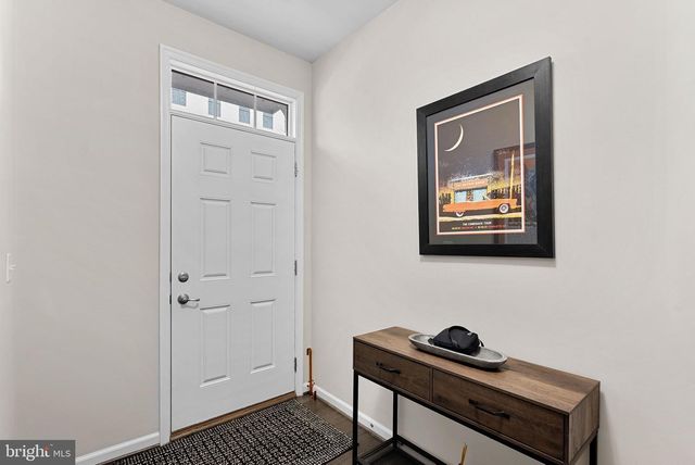 274 HIGH RAIL TER SE, Leesburg, VA 20175