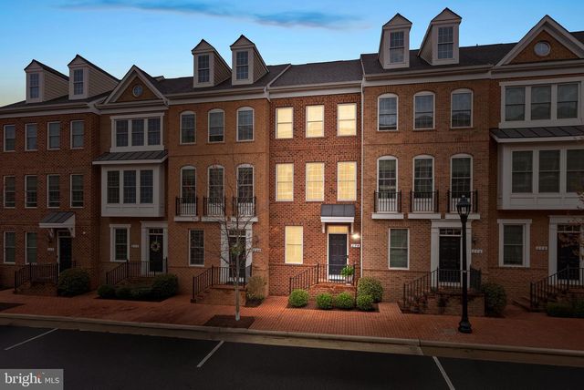 274 HIGH RAIL TER SE, Leesburg, VA 20175