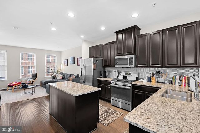 274 HIGH RAIL TER SE, Leesburg, VA 20175