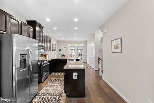 274 HIGH RAIL TER SE, Leesburg, VA 20175