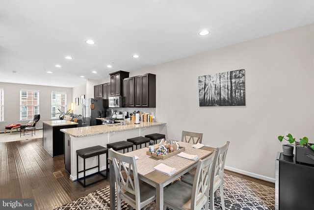 274 HIGH RAIL TER SE, Leesburg, VA 20175