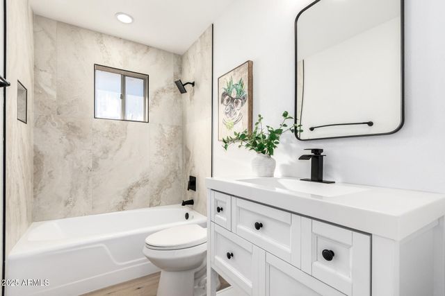 5237 E Dallas Street, Mesa, AZ 85205