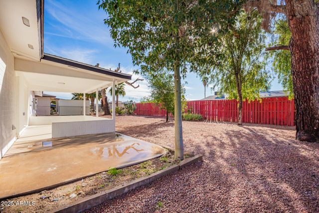 5237 E Dallas Street, Mesa, AZ 85205