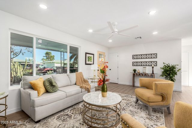 5237 E Dallas Street, Mesa, AZ 85205