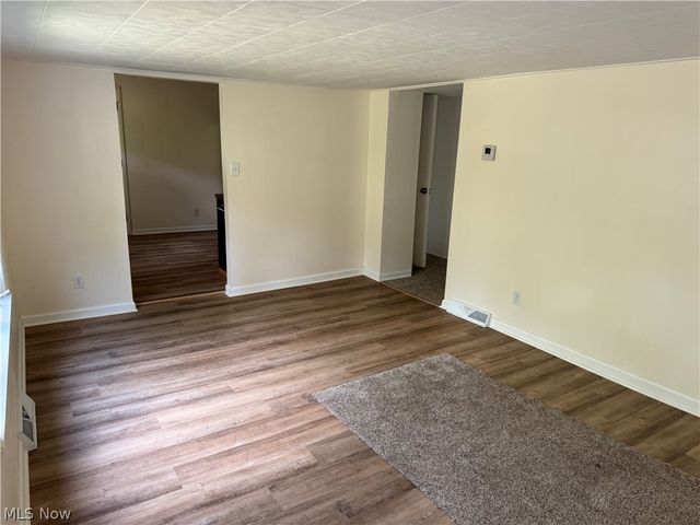300 Henry Avenue, East Liverpool, OH 43920