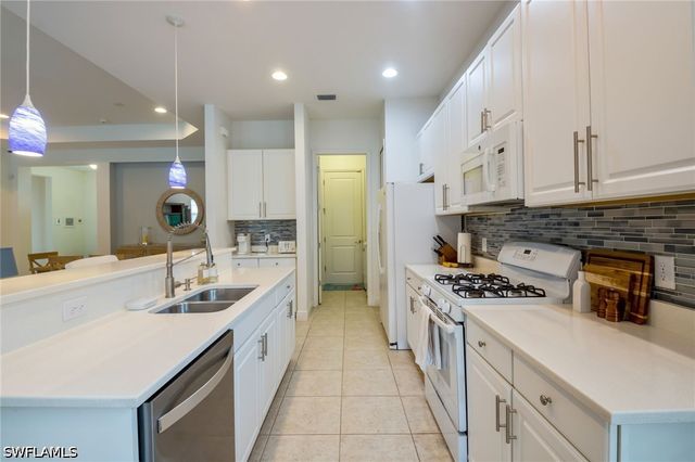 21279 Estero Vista CT, Estero, FL 33928