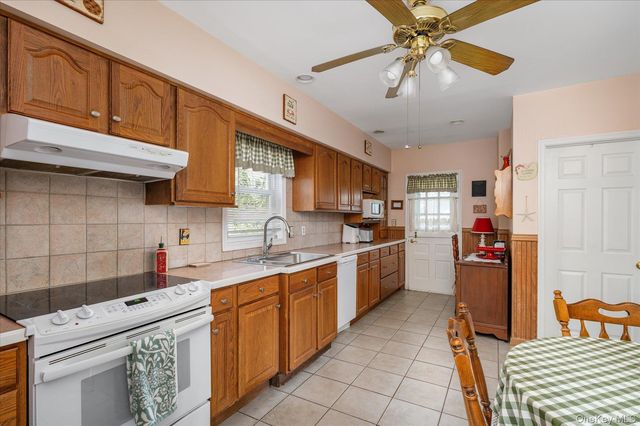 311 Locust Avenue, Freeport, NY 11520